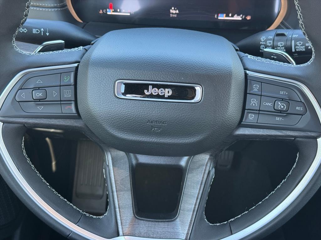 new 2025 Jeep Grand Cherokee car, priced at $47,281