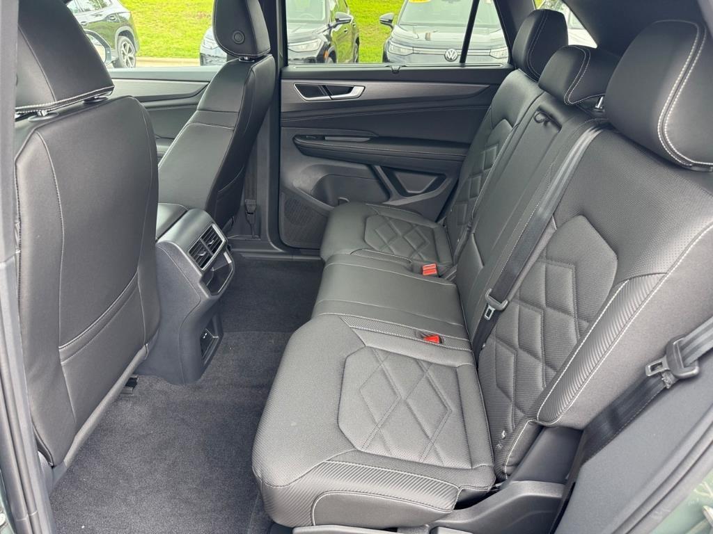 new 2026 Volkswagen Atlas Cross Sport car, priced at $47,695