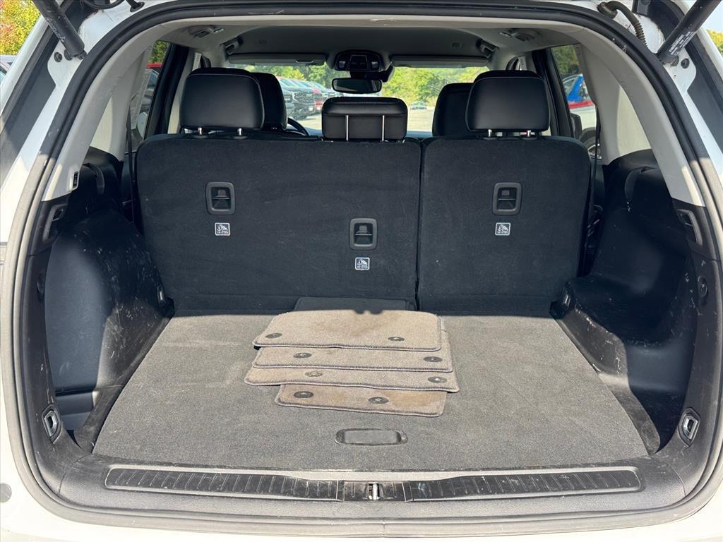 used 2024 Jeep Grand Cherokee car, priced at $35,995