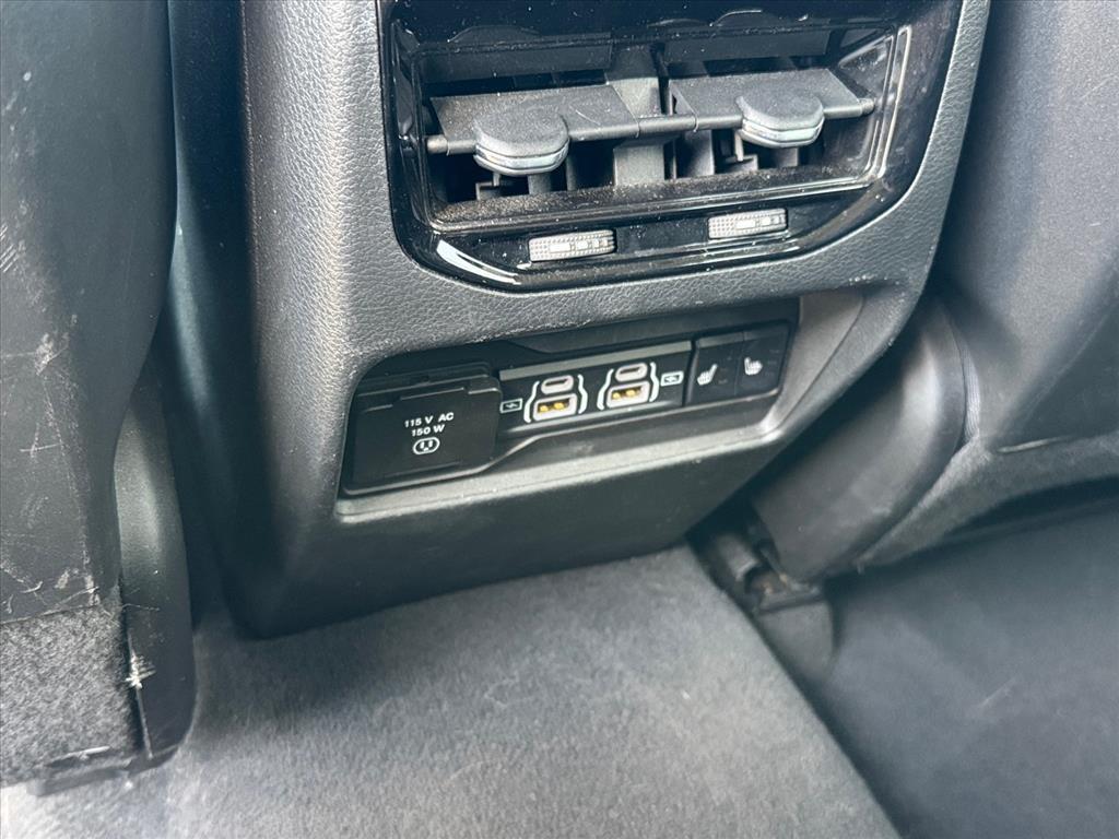 used 2024 Jeep Grand Cherokee car, priced at $35,995