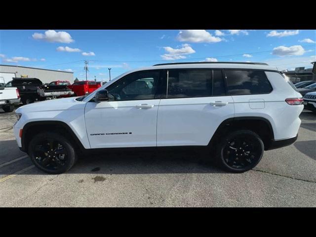 new 2024 Jeep Grand Cherokee L car, priced at $48,705