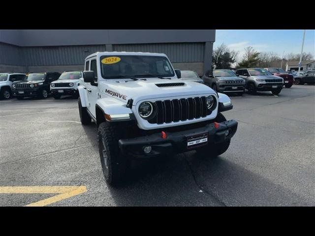 new 2024 Jeep Gladiator car, priced at $58,467