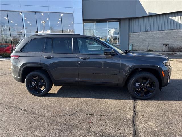 new 2025 Jeep Grand Cherokee car, priced at $48,057