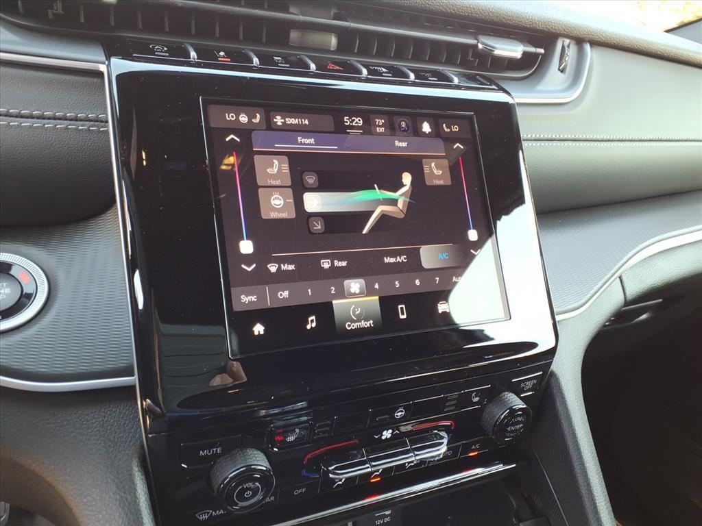 new 2025 Jeep Grand Cherokee L car, priced at $43,062