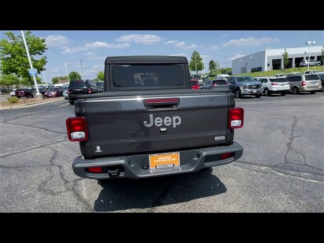 used 2022 Jeep Gladiator car, priced at $38,137