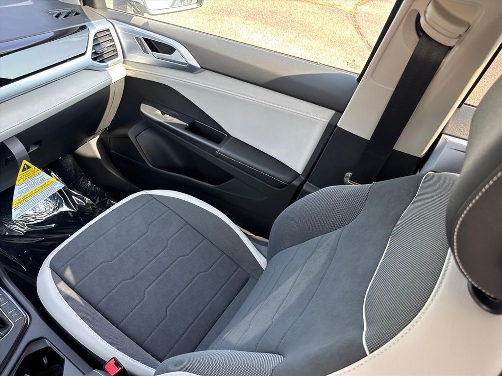 new 2025 Volkswagen Taos car, priced at $32,156