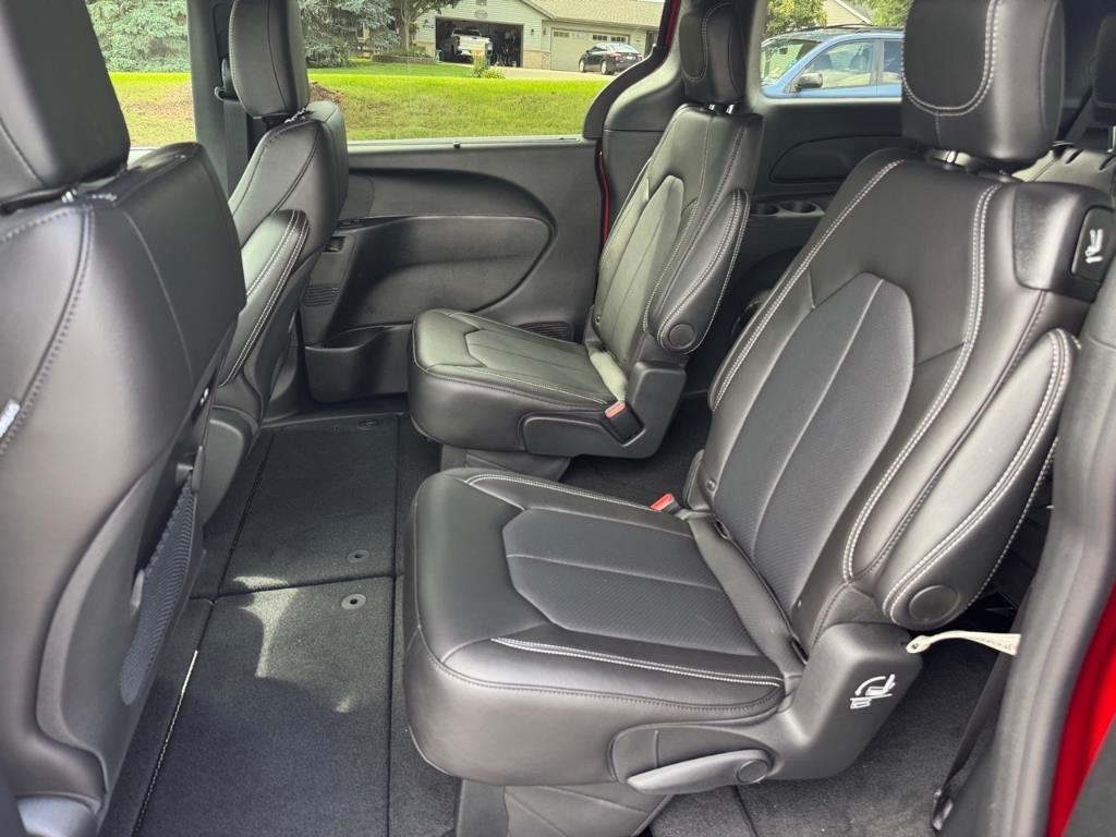 new 2026 Chrysler Pacifica car, priced at $46,235
