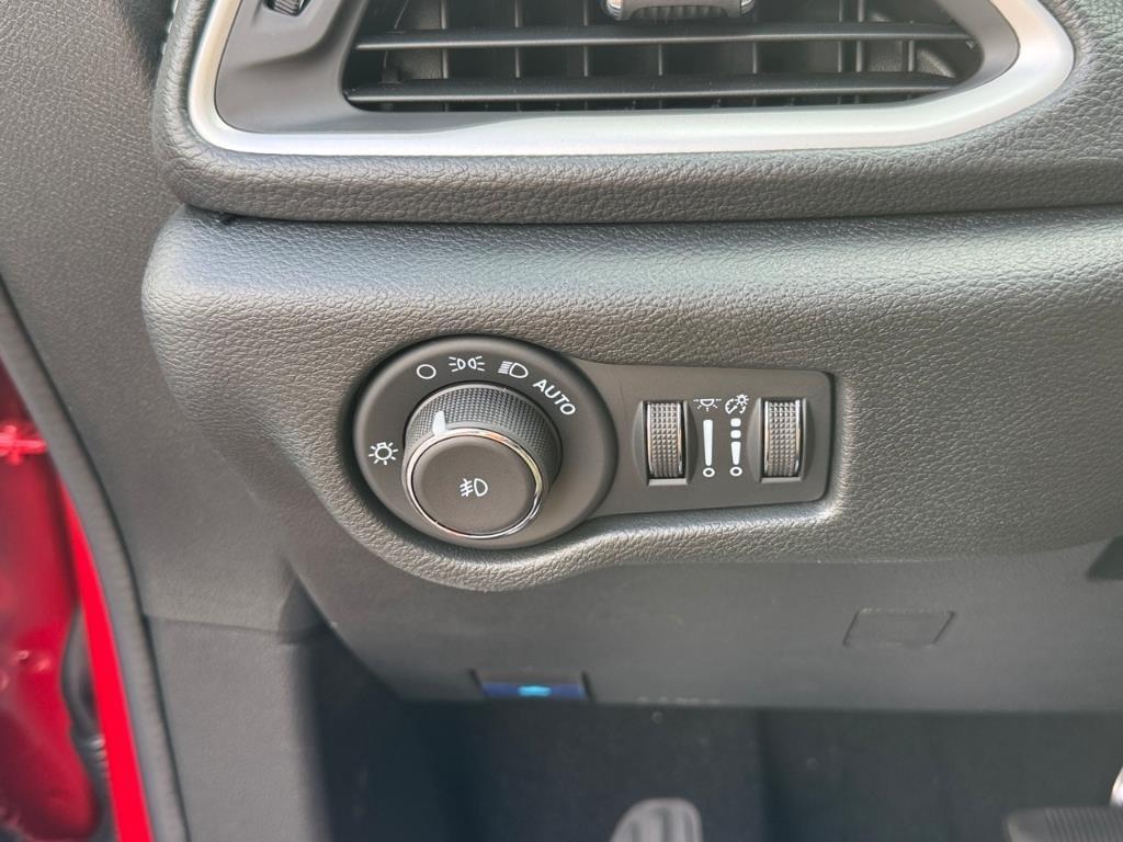 new 2026 Chrysler Pacifica car, priced at $46,235