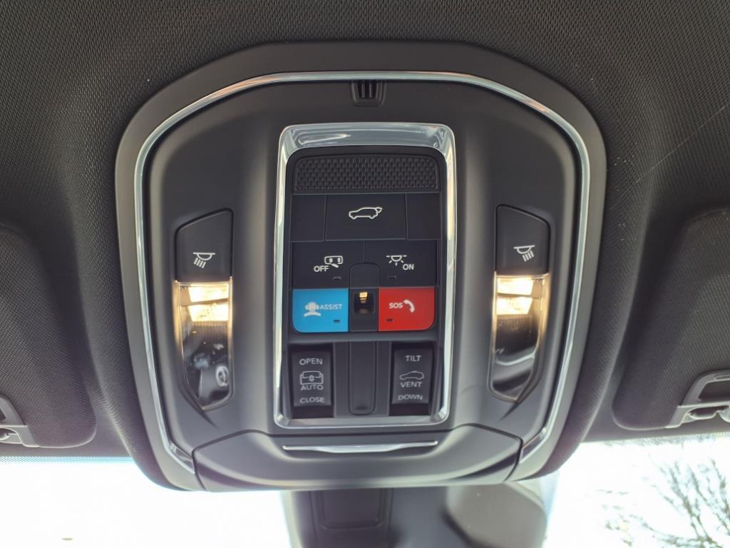 new 2025 Jeep Grand Cherokee L car, priced at $41,123