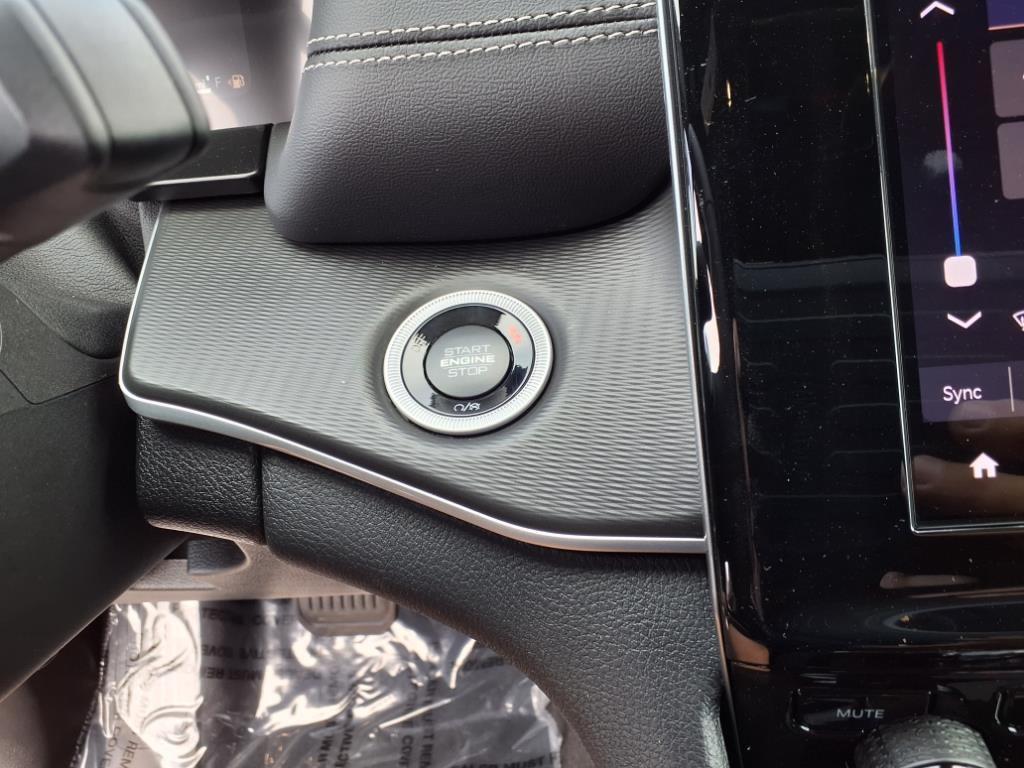 new 2025 Jeep Grand Cherokee L car, priced at $41,123