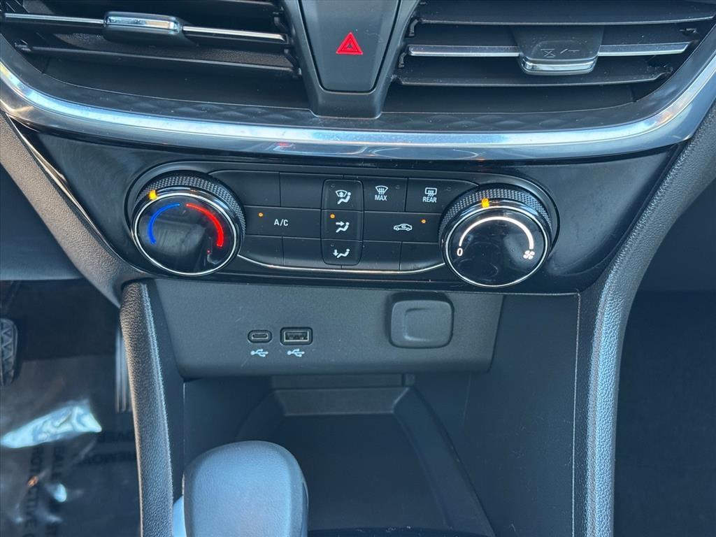 used 2025 Buick Encore GX car, priced at $27,350