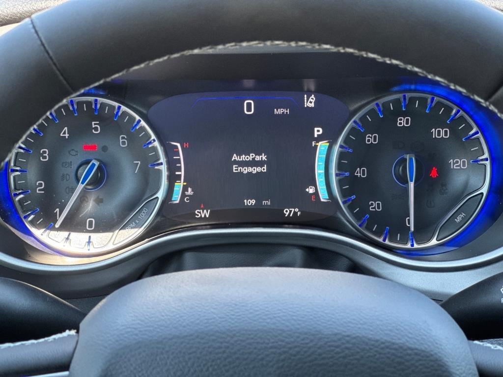 new 2025 Chrysler Pacifica car, priced at $40,814