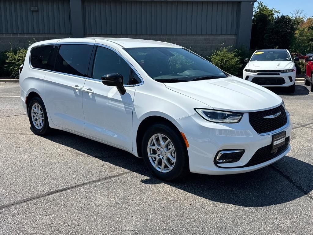 new 2025 Chrysler Pacifica car, priced at $40,814