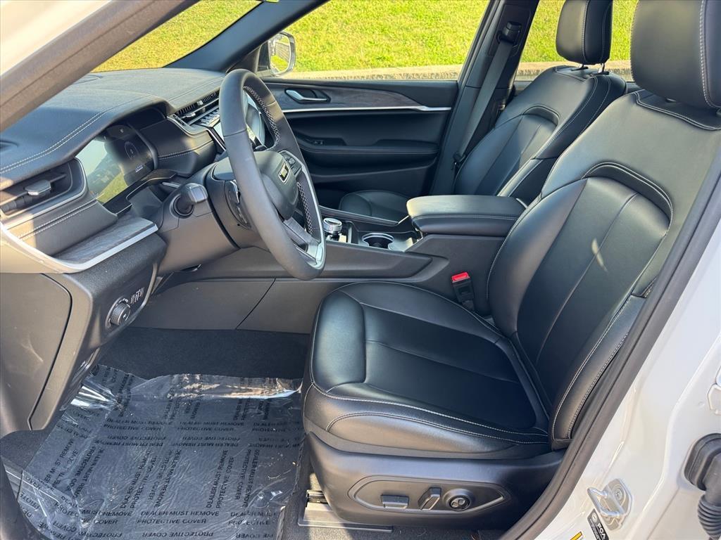 new 2025 Jeep Grand Cherokee L car, priced at $42,756