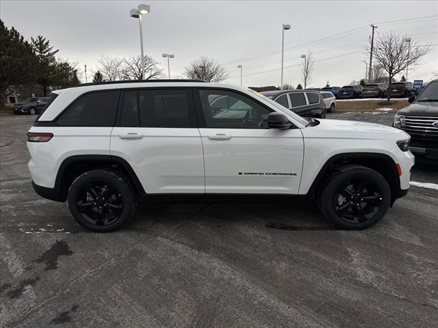 new 2025 Jeep Grand Cherokee car, priced at $49,058