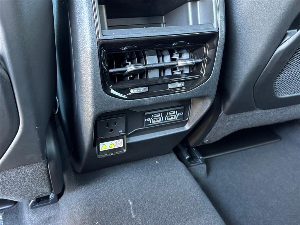 new 2025 Jeep Grand Cherokee car, priced at $44,409