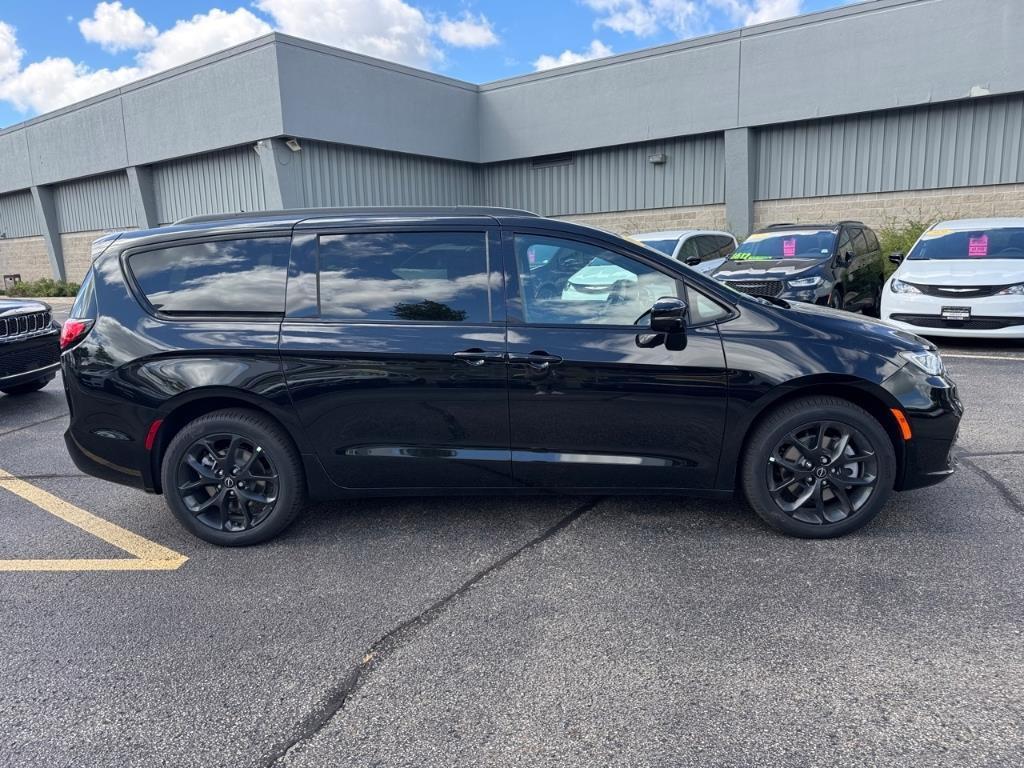 new 2026 Chrysler Pacifica car, priced at $57,850