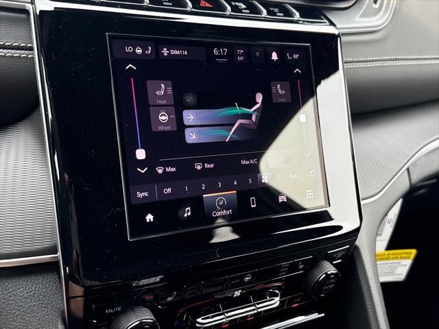 new 2025 Jeep Grand Cherokee car, priced at $48,870
