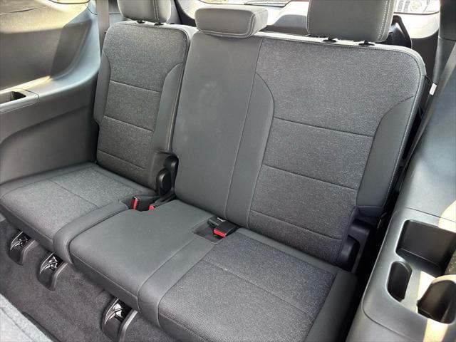 used 2024 Chevrolet Traverse car, priced at $42,995
