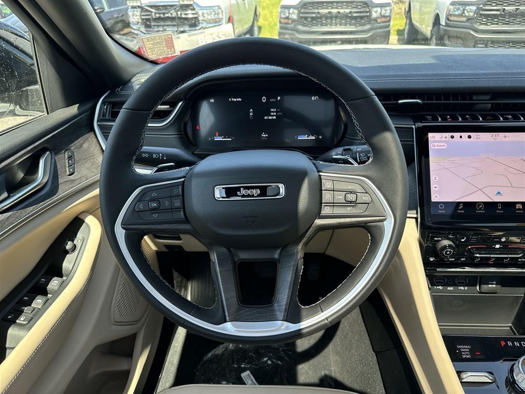 used 2024 Jeep Grand Cherokee car, priced at $38,995