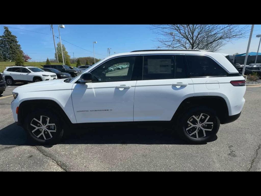 used 2024 Jeep Grand Cherokee car, priced at $38,995