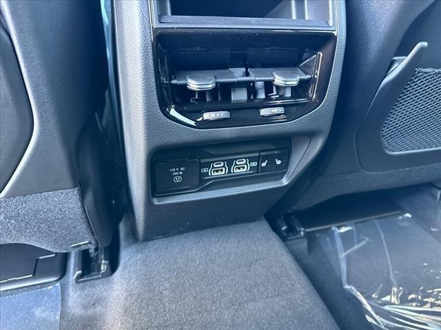 new 2025 Jeep Grand Cherokee car, priced at $49,003