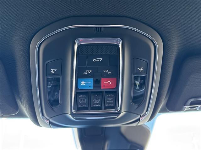 new 2025 Jeep Grand Cherokee car, priced at $49,003
