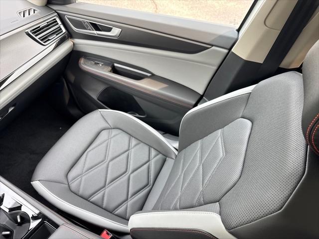 new 2025 Volkswagen Atlas car, priced at $48,645