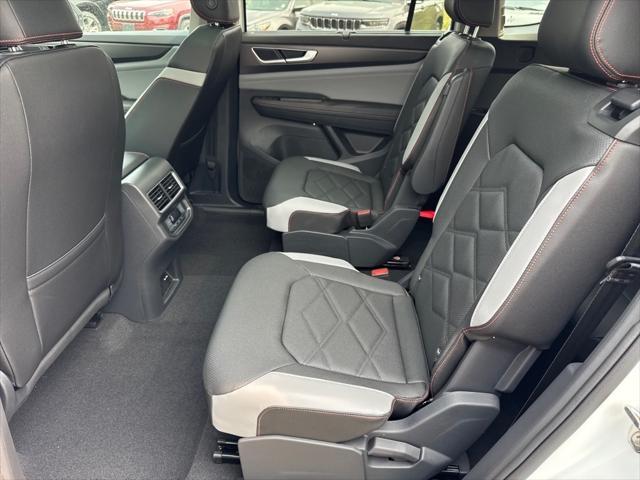 new 2025 Volkswagen Atlas car, priced at $48,645