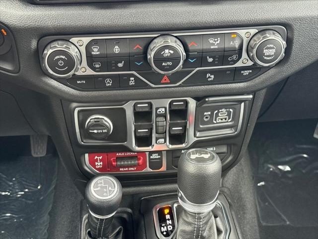 new 2025 Jeep Wrangler car, priced at $51,337
