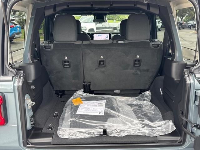 new 2025 Jeep Wrangler car, priced at $51,337