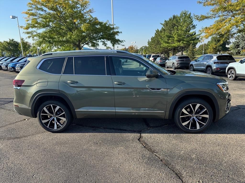new 2026 Volkswagen Atlas car, priced at $56,711