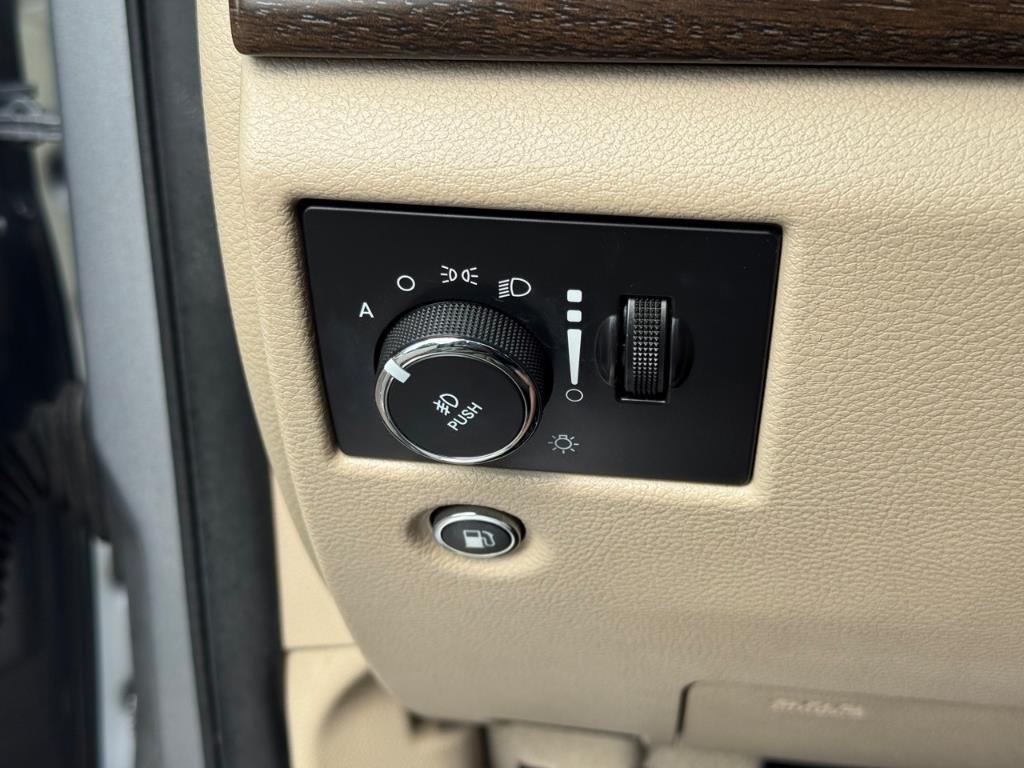 used 2015 Jeep Grand Cherokee car, priced at $13,995