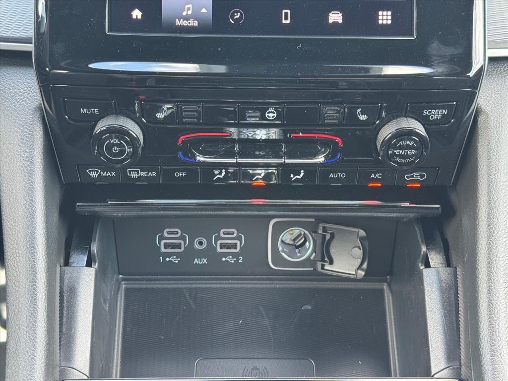 new 2025 Jeep Grand Cherokee car, priced at $43,628