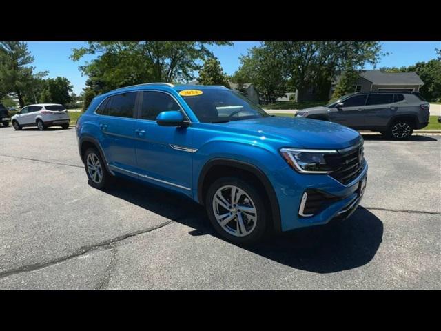 new 2024 Volkswagen Atlas Cross Sport car, priced at $43,935