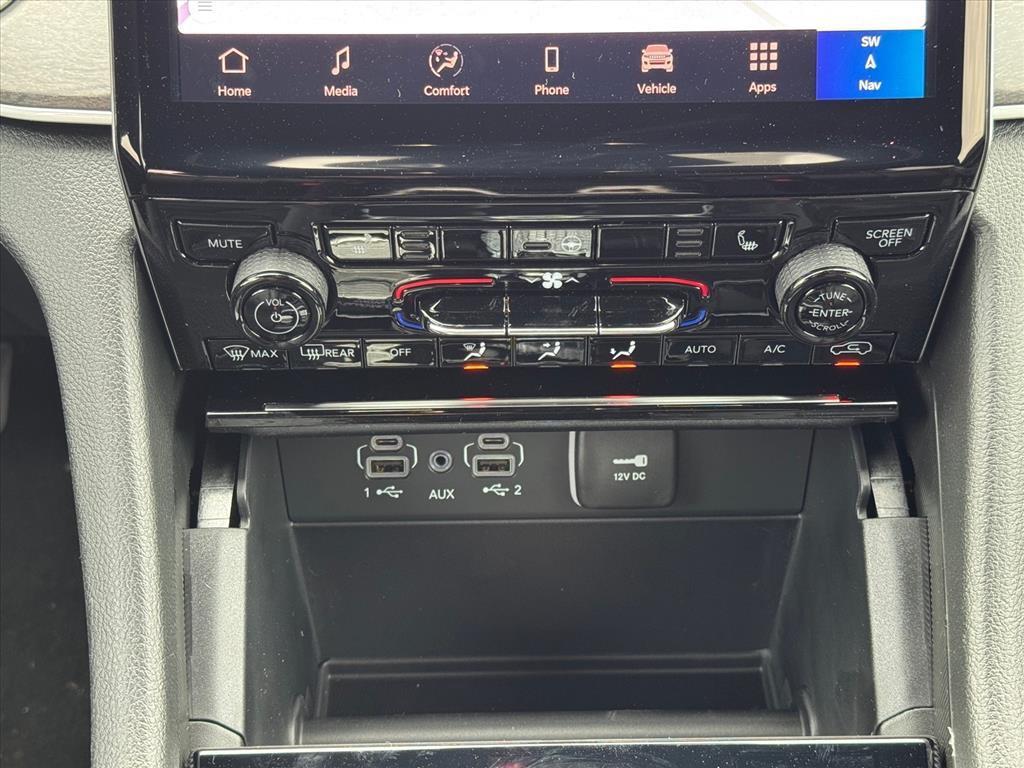 new 2025 Jeep Grand Cherokee L car, priced at $49,872