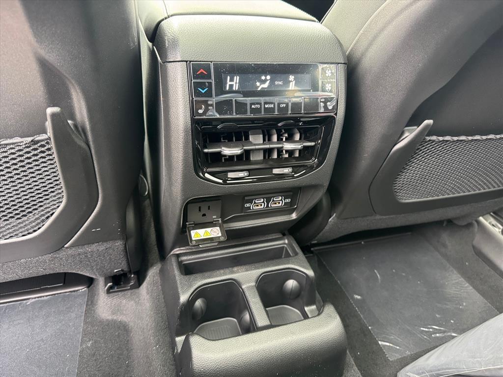 new 2025 Jeep Grand Cherokee L car, priced at $49,872