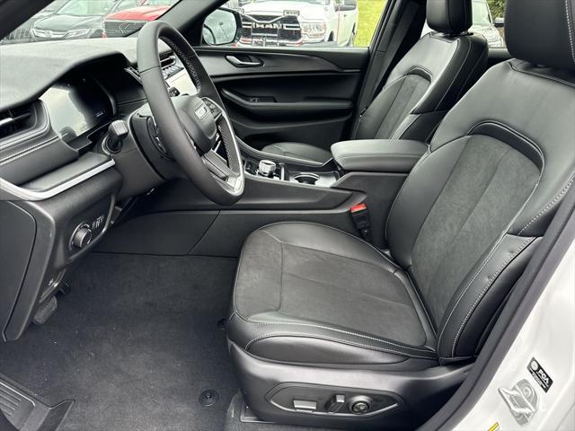used 2024 Jeep Grand Cherokee car, priced at $38,995