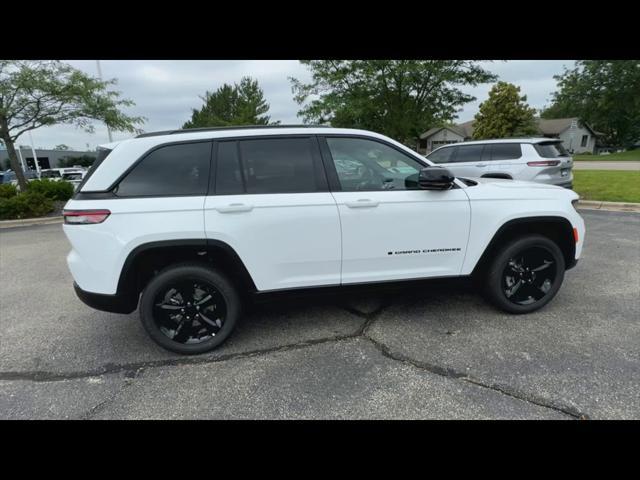 used 2024 Jeep Grand Cherokee car, priced at $38,995