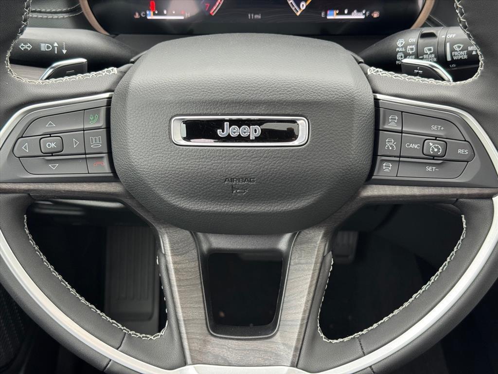 new 2025 Jeep Grand Cherokee car, priced at $50,891