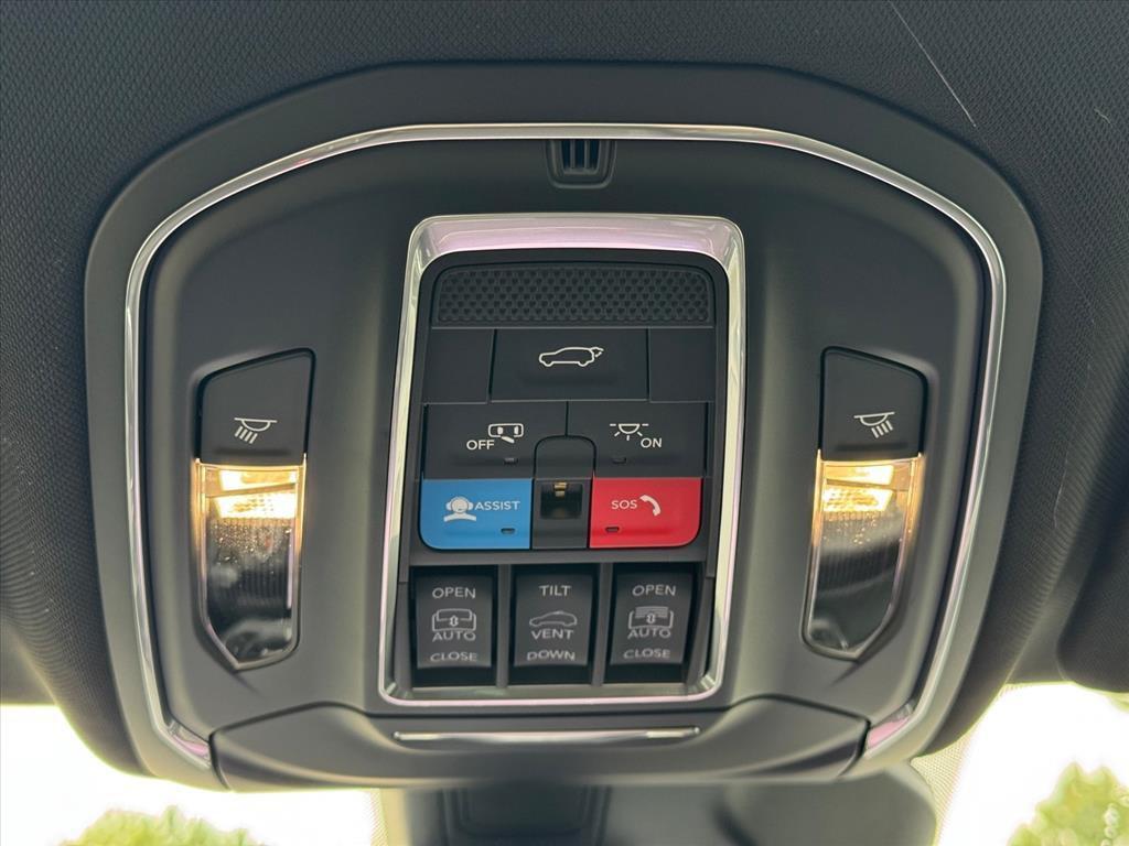 new 2025 Jeep Grand Cherokee car, priced at $50,891