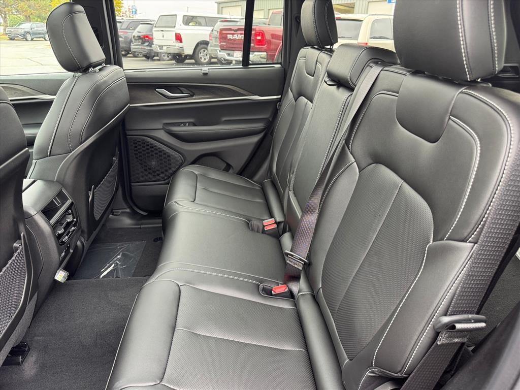 new 2025 Jeep Grand Cherokee car, priced at $50,891