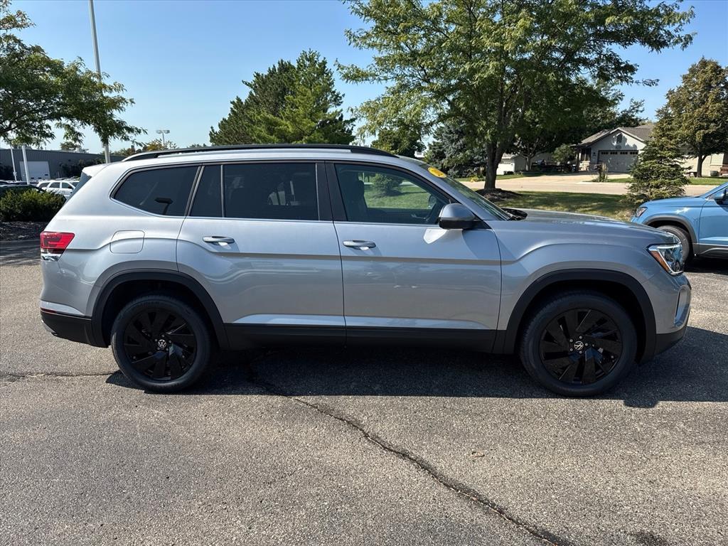 new 2026 Volkswagen Atlas car, priced at $47,875