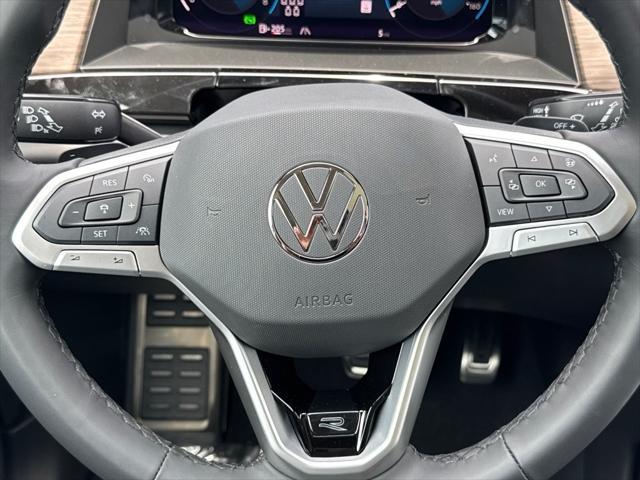 new 2025 Volkswagen Atlas car, priced at $53,577