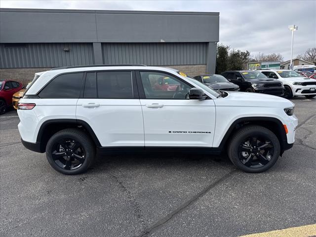 new 2025 Jeep Grand Cherokee car, priced at $50,435