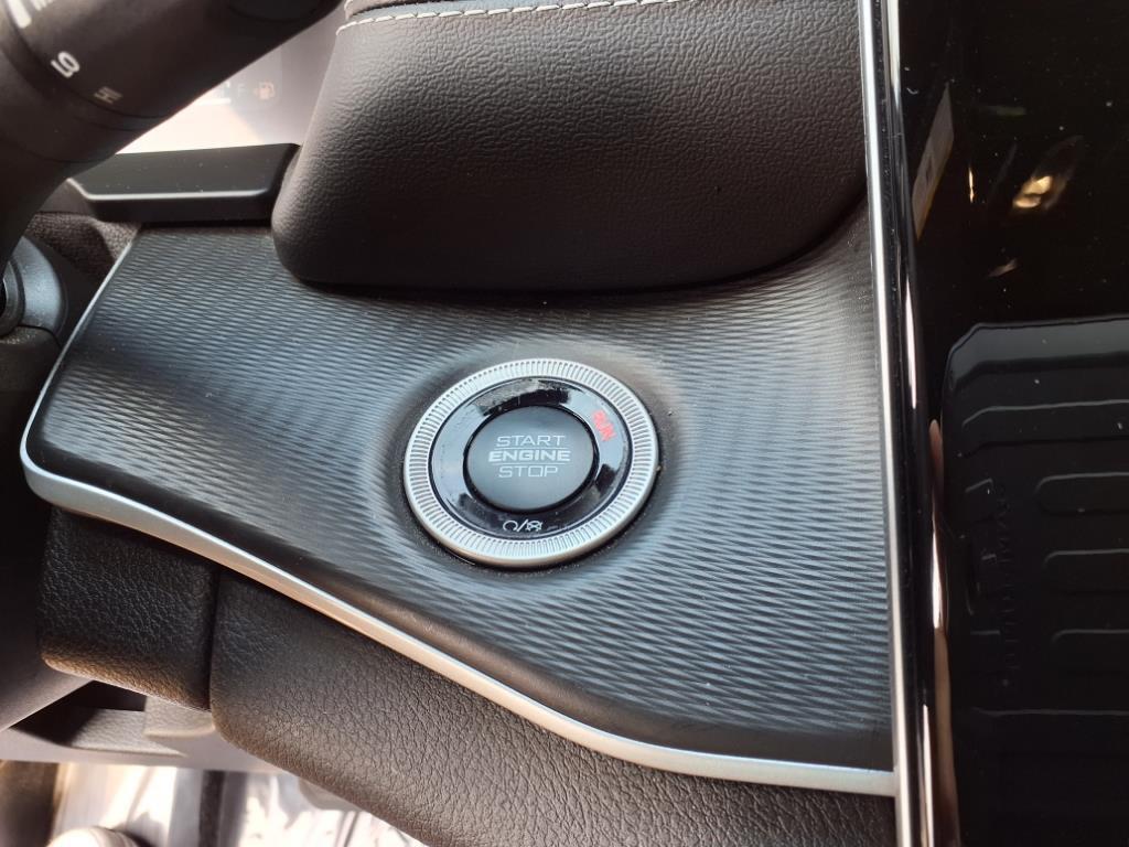 used 2024 Jeep Grand Cherokee car, priced at $33,000