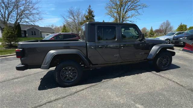 new 2024 Jeep Gladiator car, priced at $48,977