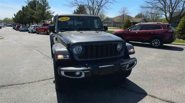 new 2024 Jeep Gladiator car, priced at $48,977