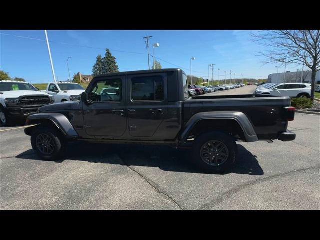 new 2024 Jeep Gladiator car, priced at $44,734