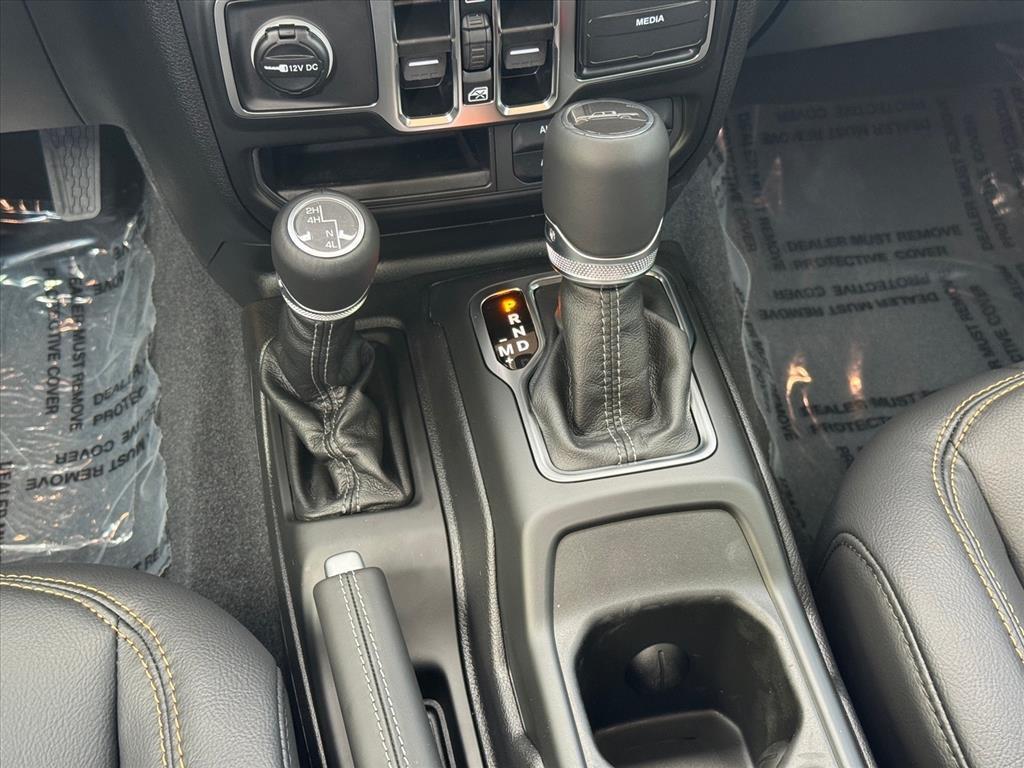 new 2025 Jeep Gladiator car, priced at $46,829